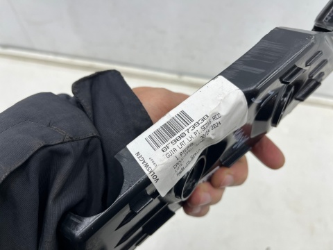 Ślizg Seat Arona 17r.- NOWE lewe tylne mocowanie zderzaka wspornik uchwyt lewy tył ORYGINALNY 6f9807393b