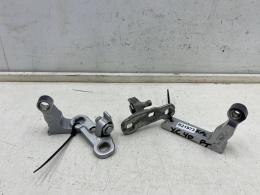 Zawias drzwi Volvo XC40 17r.- zawiasy prawych tylnych drzwi prawy tył góra dół komplet 31457096 31457100