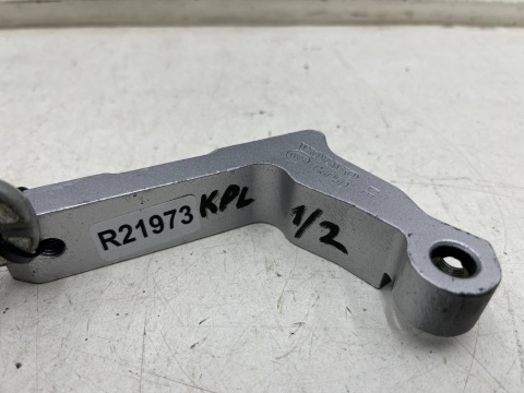 Zawias drzwi Volvo XC40 17r.- zawiasy prawych tylnych drzwi prawy tył góra dół komplet 31457096 31457100