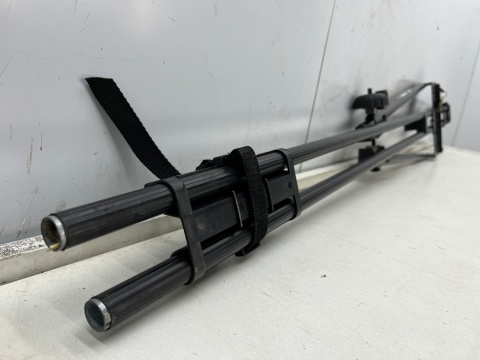 Bagażnik rowerowy Thule na relingi dachowe uchwyt mocowanie roweru Dwa kluczyki Thule 1050-51