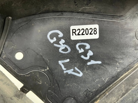 Nadkole BMW 5 G30 G31 17-24r. M-Pakiet LEWE przednie osłona trójkąt pod zderzak ORYGINAL lewy przód 8060031