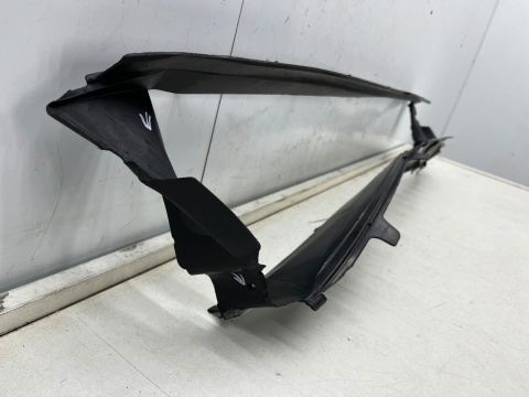 Osłona chłodnicy Porsche Panamera II 971 16-20r. kierownica powietrza żaluzji pasa przedniego ramka wlot atrapy 971121710g