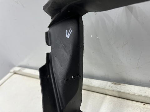 Osłona chłodnicy Porsche Panamera II 971 16-20r. kierownica powietrza żaluzji pasa przedniego ramka wlot atrapy 971121710g