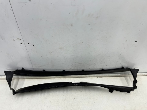 Osłona chłodnicy Porsche Panamera II 971 16-20r. kierownica powietrza żaluzji pasa przedniego ramka wlot atrapy 971121710g