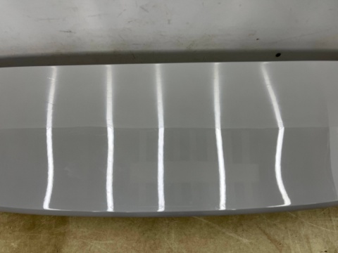 Spoiler Porsche Cayenne III 9y 17r.- kolor M9A lotka na dach klapy bagażnika 9y0827937