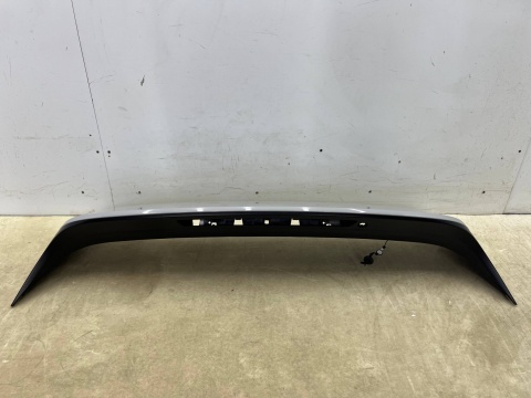 Spoiler Porsche Cayenne III 9y 17r.- kolor M9A lotka na dach klapy bagażnika 9y0827937