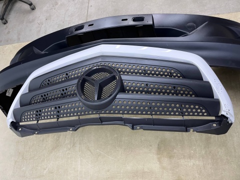 Zderzak przedni Mercedes W906 Sprtiner 2 II 13-18r. Lift przód 