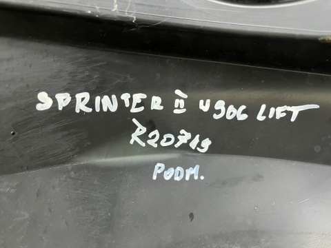 Zderzak przedni Mercedes W906 Sprtiner 2 II 13-18r. Lift przód 