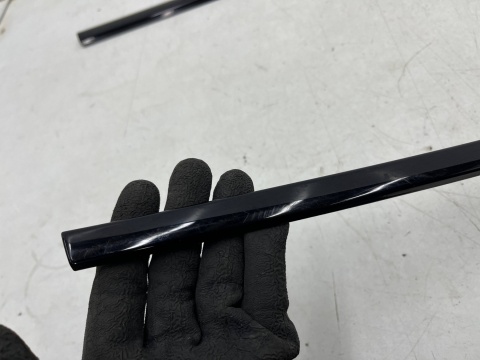 Listwa Polestar 2 20r.- prawa tylna listewka ozdobna nakładki ramki drzwi prawy tył 31689573