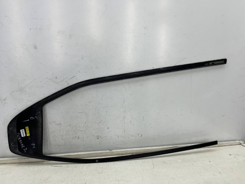 Listwa Polestar 2 20r.- prawa tylna listewka ozdobna nakładki ramki drzwi prawy tył 31689573