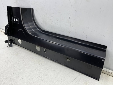 Poszycie Macan I 95b 14r.- LEWY przedni próg dolny słupek ćwiartka NOWE ORYGINALNE lewy środek