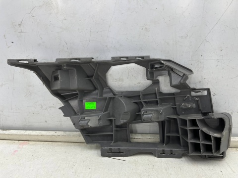 Ślizg Skoda Octavia IV 4 LIFT 24r.- LEWE przednie mocowanie atrapy zderzaka wspornik uchwyt lewy przód 5e3807055b