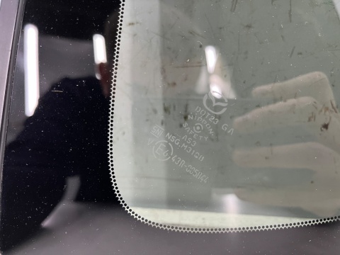 Szyba boczna Mazda CX-60 CX60 22r.-  trójkąt lewa tylna karoseryjna lewy tył oryginalna