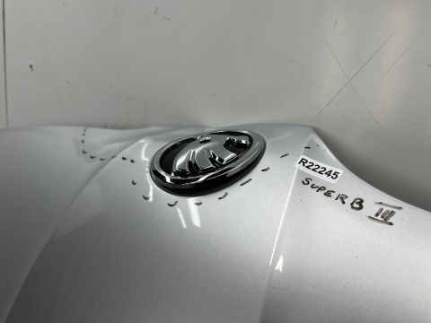 Maska Skoda Superb 3 III 15-24r. pokrywa silnika 3V0823155A