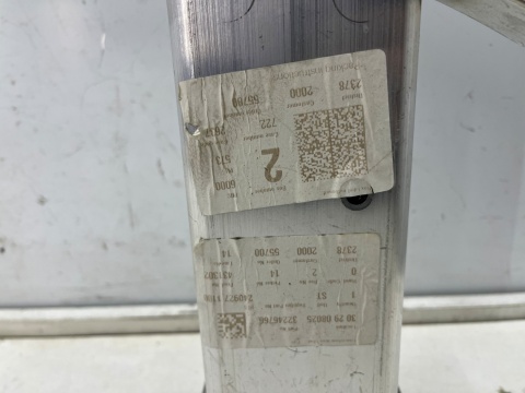 Belka zderzaka Volvo S60 III sedan V60 II kombi 18-24r. przednie dolne wzmocnienie zderzaka pasa dolna belka chłodnicy przód