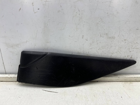 Listwa Iveco Daily 4 IV 14-19r. nakładka błotnika prawego przedniego prawy przód 5801847156