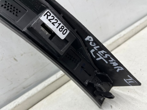 Listwa Polestar II 2 20r.- lewy tylny rant nadkola błotnika nakładka lewy tył 32216388
