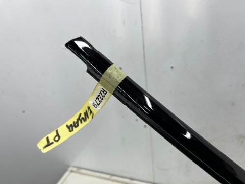 Listwa Skoda Enyaq iV 20r.- prawa tylna listwa zgarniająca uszczelka zewnętrzna szyby drzwi prawy tył