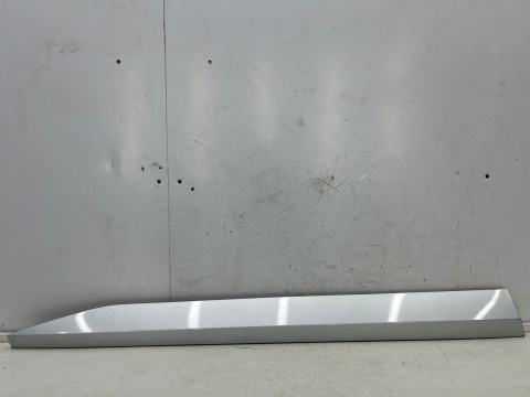 Listwa Skoda Superb 3 III sedan kombi 15-24r. lewa przednia listwa dolna drzwi lewy przód 3v0853293