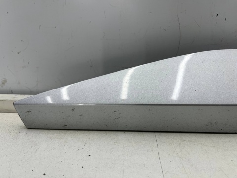 Listwa Skoda Superb 3 III sedan kombi 15-24r. lewa przednia listwa dolna drzwi lewy przód 3v0853293