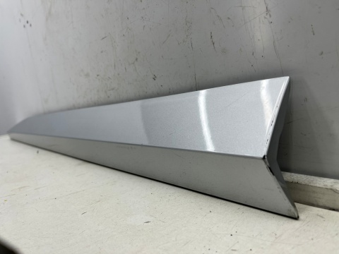 Listwa Skoda Superb 3 III sedan kombi 15-24r. lewa przednia listwa dolna drzwi lewy przód 3v0853293