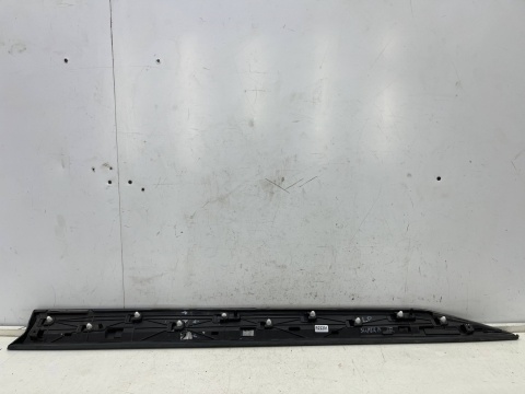 Listwa Skoda Superb 3 III sedan kombi SPORTLINE 15-24r. lewa przednia listwa dolna drzwi lewy przód 3v0854939