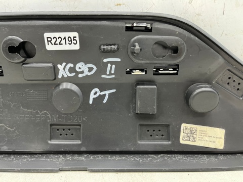 Listwa Volvo XC90 II LIFT 24r.-  PRAWA tylna dolna nakładka drzwi boczna prawy tył 3984657