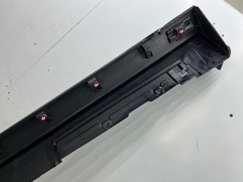 Nakładka progu Mazda 3 IV BP 19r.- prawa listwa progowa zewnętrzna prawy próg bcjh-51p41