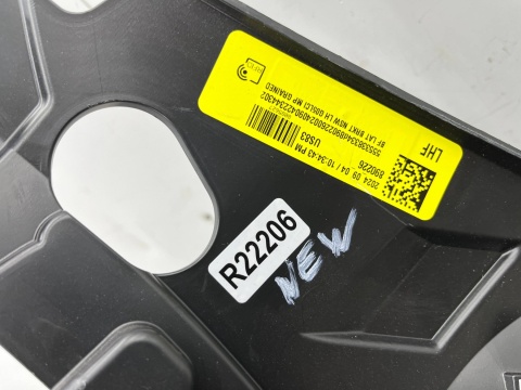 Ślizg BMW X5 G05 lift M-pakiet 23r.- NOWE lewe przednie mocowanie zderzaka wspornik uchwyt lewy przód NOWY ORYGINALNY 8085627