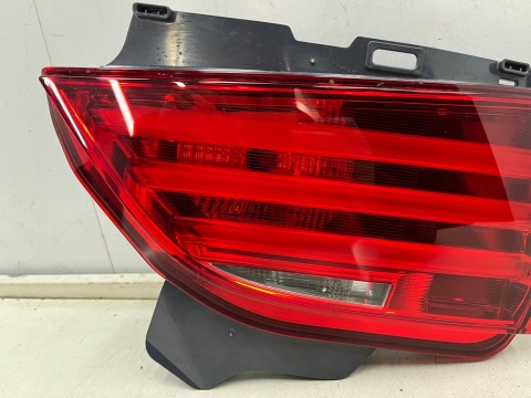 Lampa BMW F07 GT Gran Turismo 09-13r. prawa tylna w klapę bagażnika LED oryginalna EU 7199638