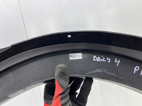 Listwa Iveco Daily 4 IV 2014r.- prawa przednia nakładka błotnika rant prawy przód 5801863939 5801863943