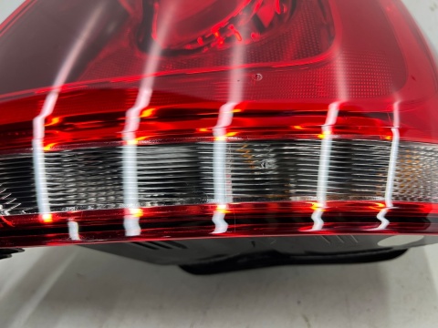 Lampa VW Polo V 6r 09-14r. NOWA prawa tylna w błotnik oryginalna prawy tył EUROPA