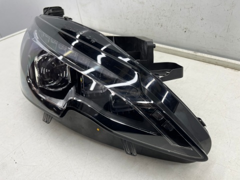 Lampa reflektor Peugeot 308 II T9 13-21r. PRAWA przednia FULL LED Europa prawy przód 9677832380