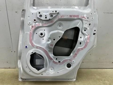 Drzwi Opel Crossland X 17-24r. prawe tylne prawy tył 39078357