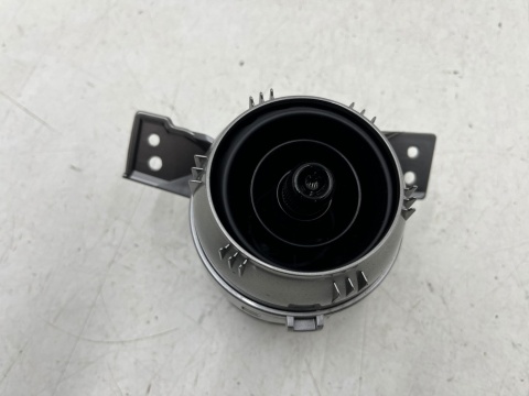 Kratka nawiewu BYD Dolphin 21r.- PRAWA środkowa nadmuchu deski wnętrza em2e-5306560