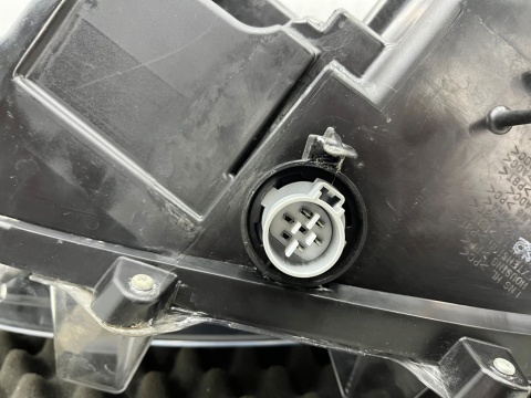 Lampa reflektor Mazda 3 III BN LIFT 16-18r. PRAWA przednia FULL LED Europa prawy przód bsp551030