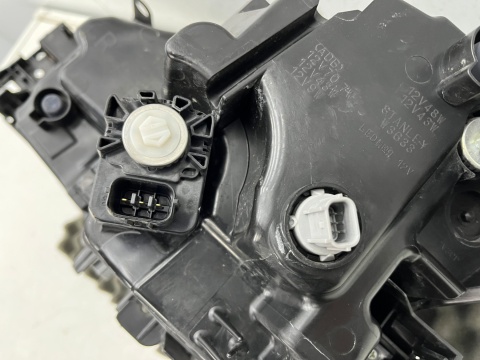 Lampa reflektor Mazda 3 III BN LIFT 16-18r. PRAWA przednia FULL LED Europa prawy przód bsp551030