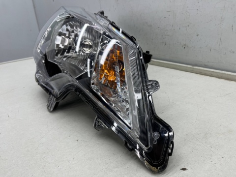 Lampa reflektor Mitsubishi Space Star LIFT 19-24r. prawa przednia ORYGINALNA Europa prawy przód 8301d446