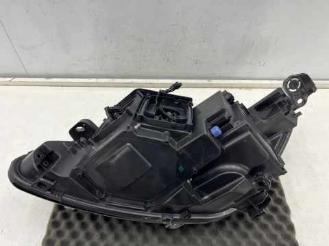 Lampa reflektor Peugeot 308 II T9 13-21r. PRAWA przednia FULL LED Europa prawy przód 9677832380