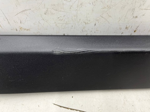 Listwa BMW X1 F48 15-22r. prawa tylna dolna nakładka drzwi prawy tył 7352094