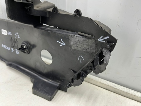 Osłona chłodnicy Mazda 3 IV BP 19r.- górna i dolna kierownica powietrza pasa przedniego wlot atrapy KPL bcka-507m1 bckc-50a21