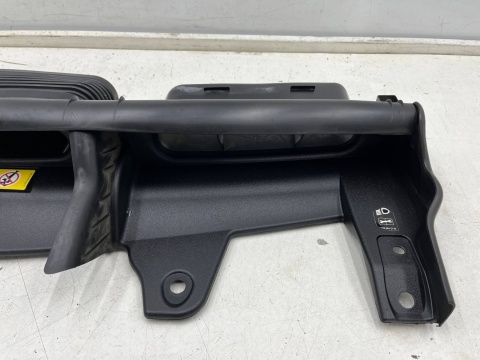 Osłona pasa Mercedes GLC I w253 x253 15-22r. kierownica powietrza nakladka górny wlot a2535000155 a2535000255