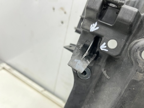 Pas przedni Mazda 3 IV BP CX-30 CX30 2019r.- wzmocnienie ramka chłodnic oryginalne bcjh-53111