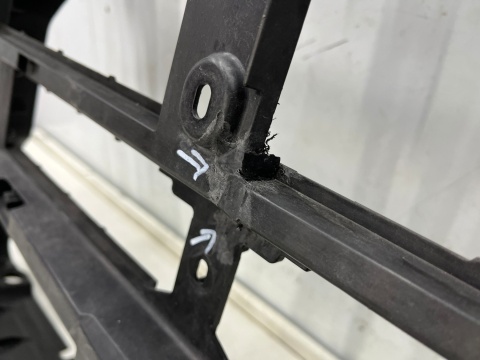 Pas przedni Mazda 3 IV BP CX-30 CX30 2019r.- wzmocnienie ramka chłodnic oryginalne bcjh-53111