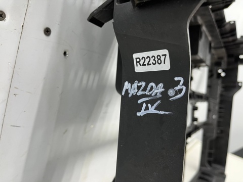 Pas przedni Mazda 3 IV BP CX-30 CX30 2019r.- wzmocnienie ramka chłodnic oryginalne bcjh-53111