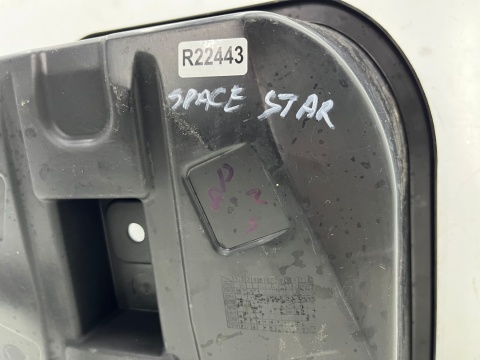 Wkład koła zapasowego Mitsubishi Space Star 12-24r. schowek na zestaw narzędzi bagażnika w kole zapasowym 7646a157zz