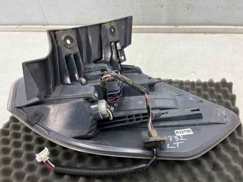 Lampa Nissan X-Trail III T32 Rogue 13-17r. Przedlift LEWA tylna w błotnik oryginalna lewy tył EUROPA Koito 220-17939