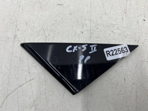 Listwa Mazda CX-5 II CX5 II KF 17r.- PRAWA przednia nakładka zęwnętrzna osłona zaślepka trójkąt drzwi bocznych prawy przód kb8a