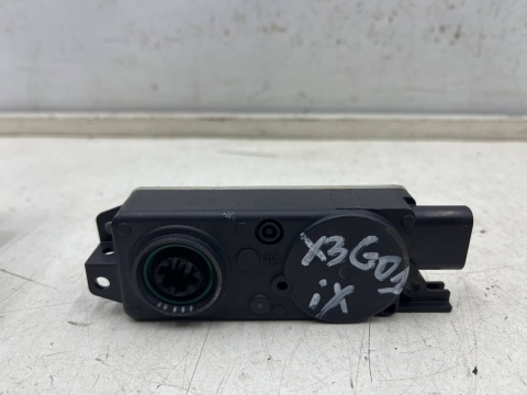 Żaluzja BMW X3 G01 iX 17-24r. silniczek żaluzji rolety powietrza 5a180e3