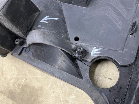 Osłona pod zderzak Citroen C4 III 20r.- przednia płyta dolna podwozia pod silnik 9834979980